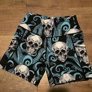 Constantly Varried shorts small